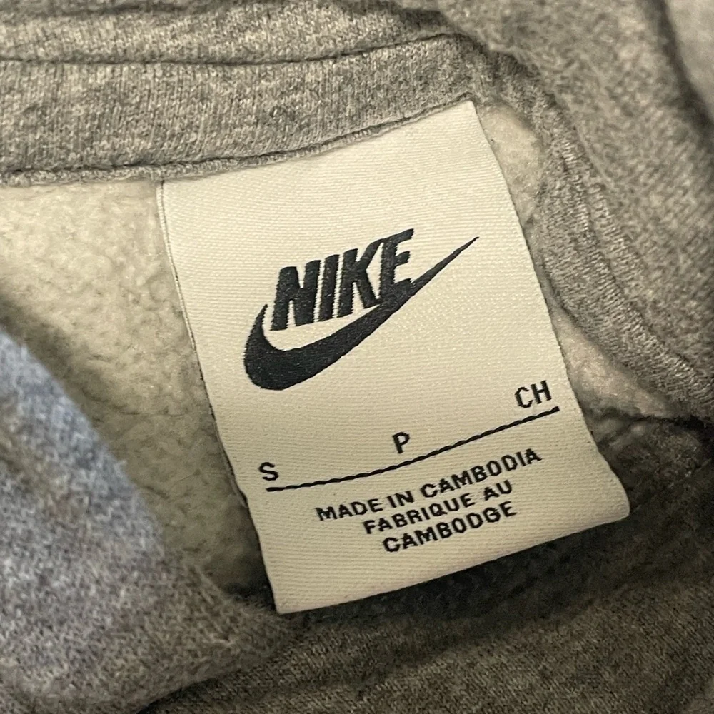 Nike Boys Small Gray Pullover Hoodie White Logo Kangaroo Pocket